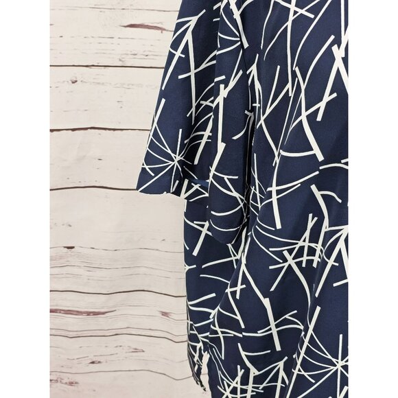 Notations Clothing Company Navy &‎ White Abstract Pattern Blouse - Women's 24W - Picture 2 of 10